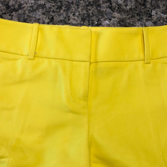 Outback Red Women’s Bermuda Shorts Yellow Size 2 - Picture 3 of 4